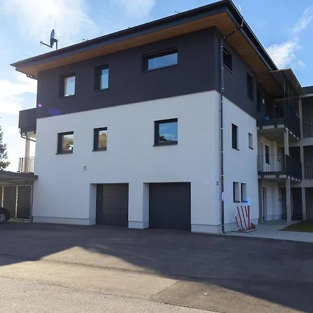 Limax Apartment *